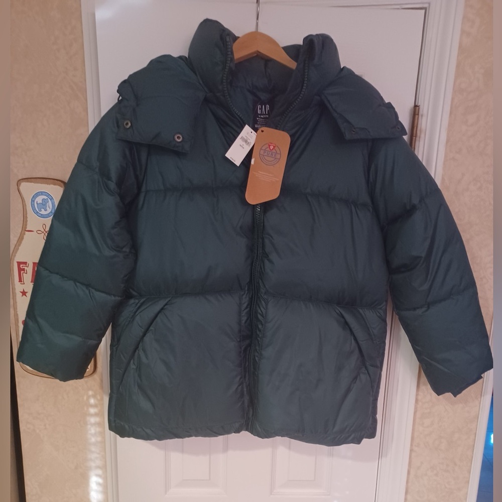 Brand New GAP Women’s Green Puffer Coat